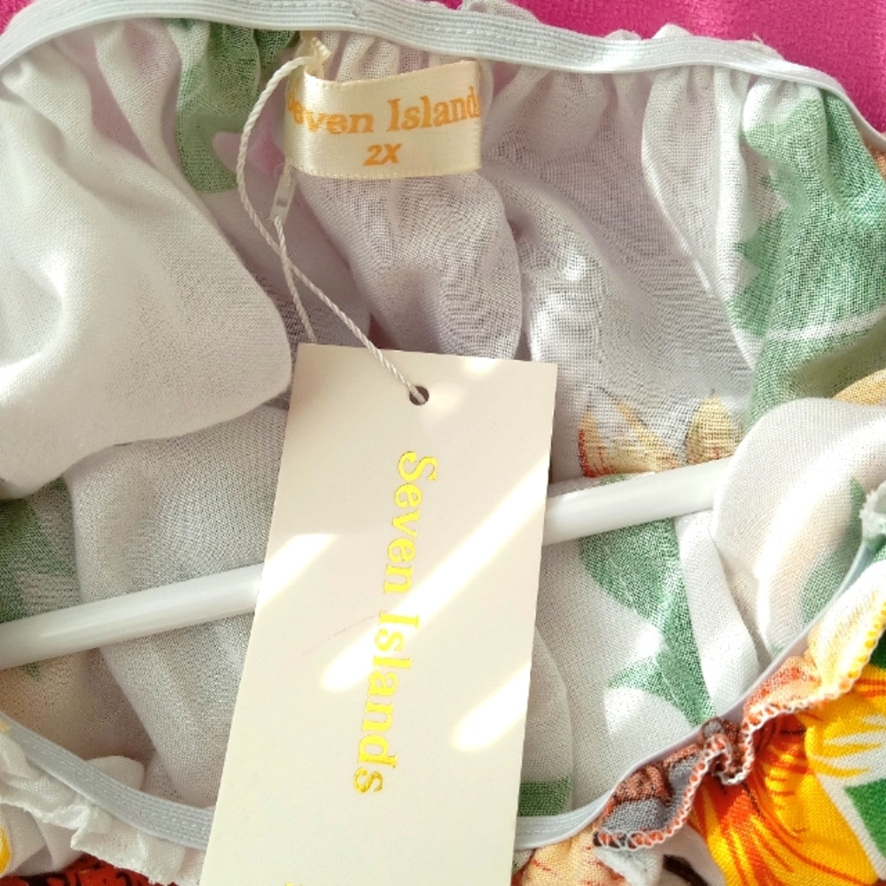 Beautiful Maxi Dress with Sunflower Print 2X Brand new with tags. - Picture 5 of 5